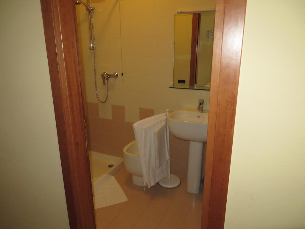 Hotel San Tomio Isola Vicentina Eksteriør bilde