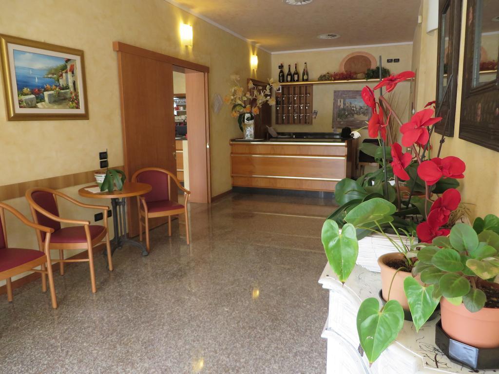 Hotel San Tomio Isola Vicentina Eksteriør bilde
